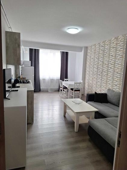 Apartament cu 3 camere decomandat în Burdujeni