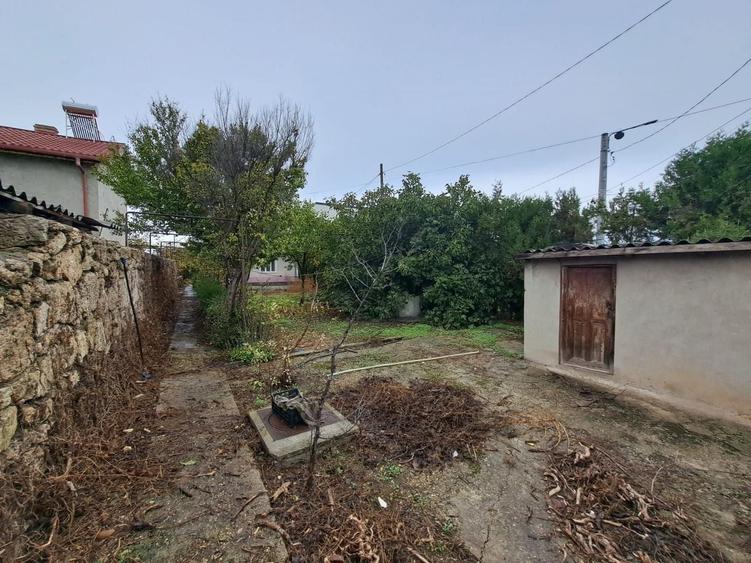 Casă individuală cu 3 camere cu Canalizare în Central