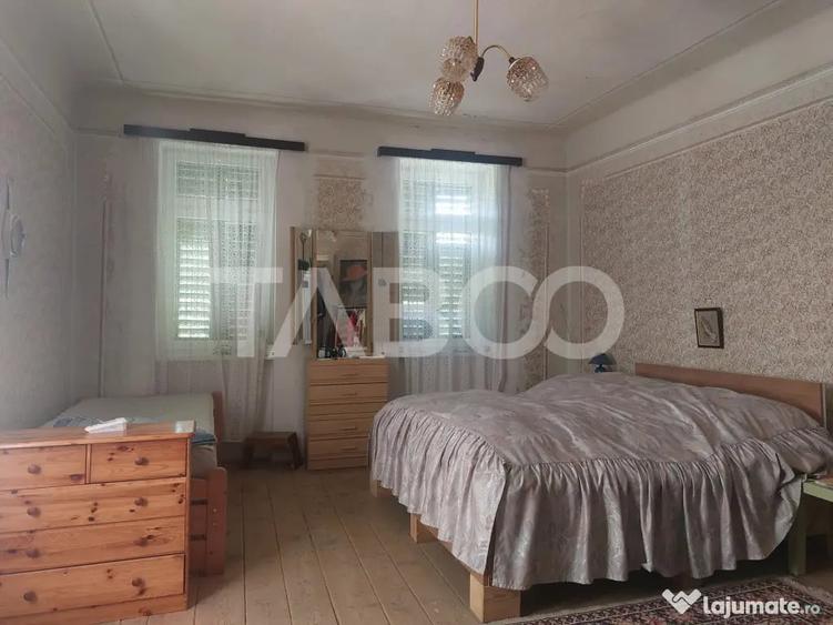 Casă cu 4 camere cu Teren 759 Mp în Central