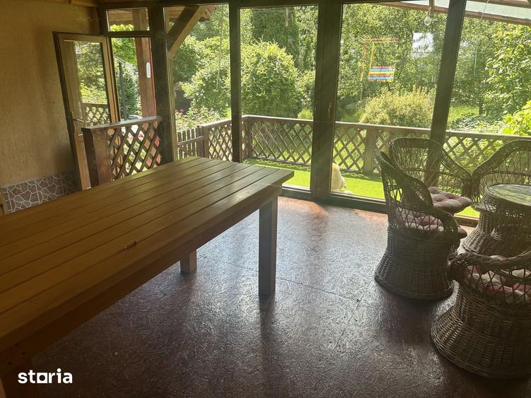 Casă cu 2 camere cu Teren 620 Mp în Piatra Șoimului