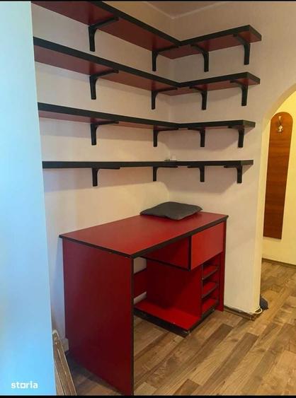 Apartament cu 3 camere semidecomandat în Baba Novac