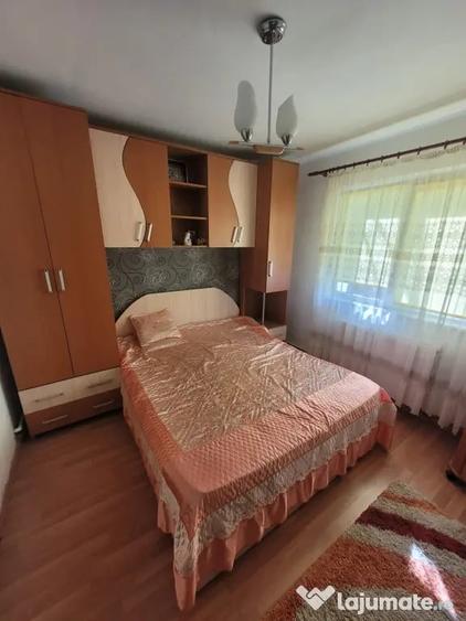 Apartament cu 3 camere decomandat în Narcisa