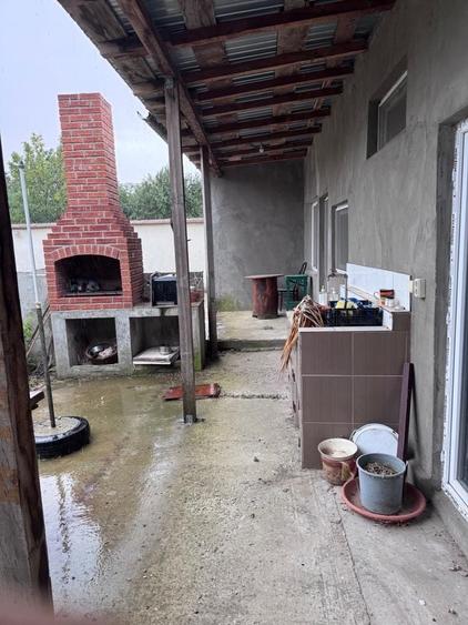Casă cu 4 camere în Oreavul