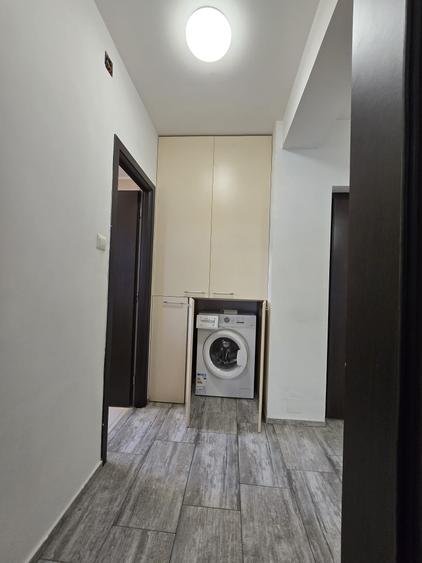 Apartament cu 2 camere semidecomandat, mobilat în Primo