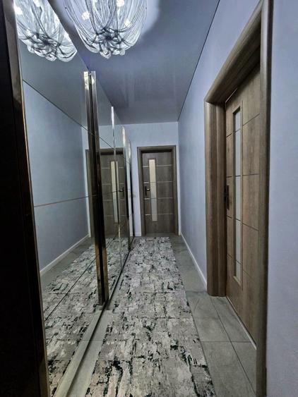 Apartament cu 3 camere semidecomandat, mobilat în Dobroești