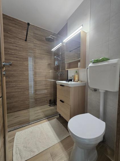 Apartament cu 2 camere semidecomandat în Giulești