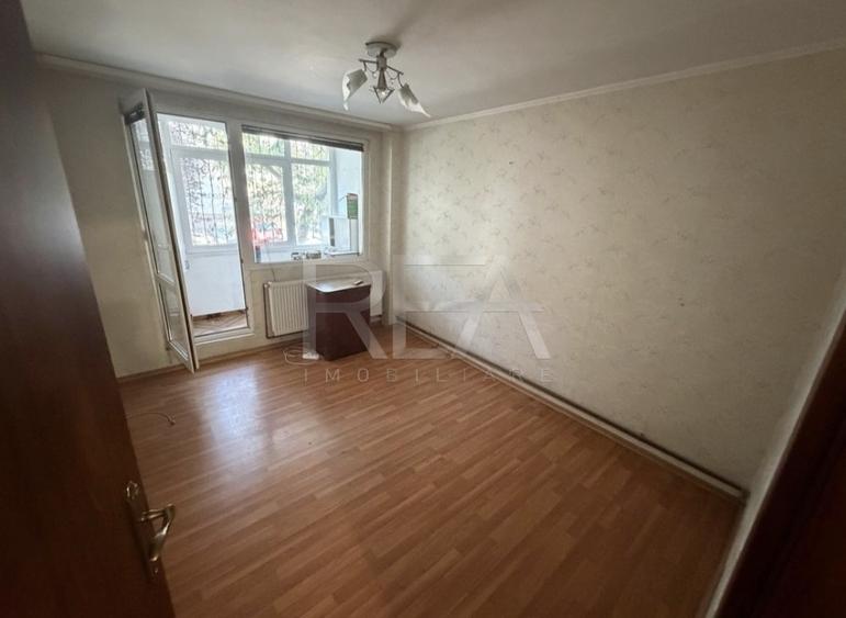 Apartament cu 3 camere semidecomandat, mobilat în Drumul Taberei