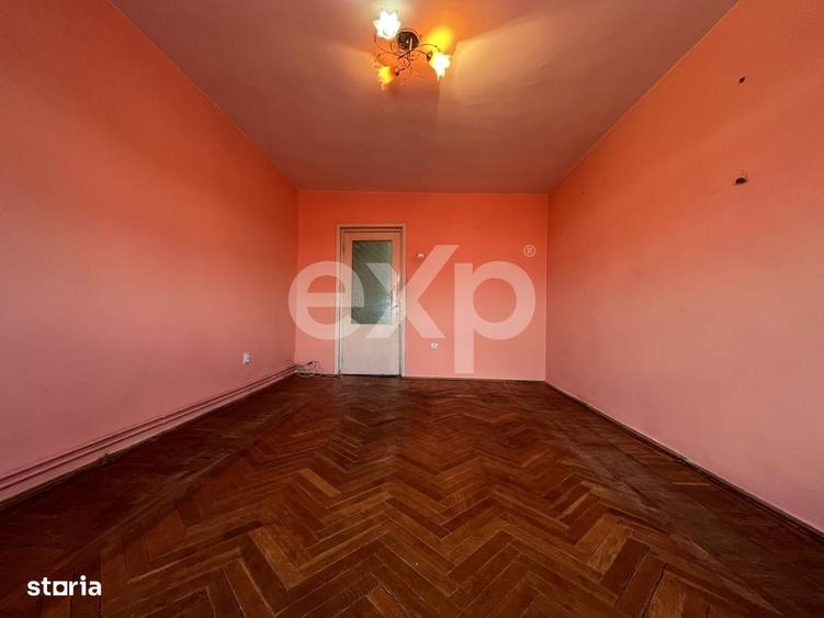 Apartament cu 3 camere decomandat în Central