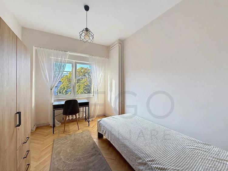 Apartament cu 3 camere semidecomandat în Central