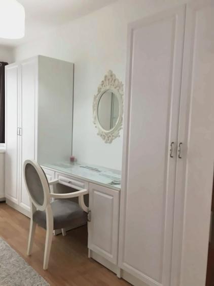 Apartament cu 4 camere decomandat în Central