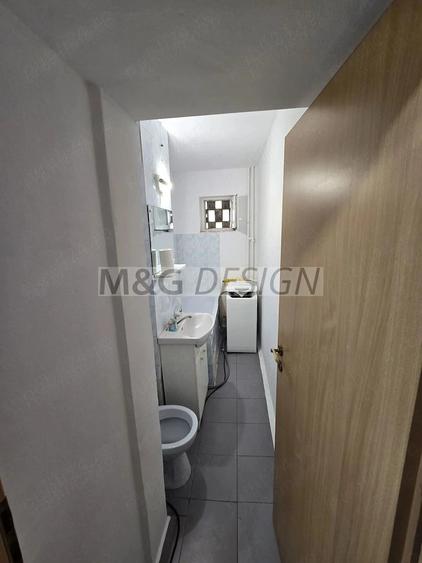 Apartament cu 2 camere semidecomandat în Girocului