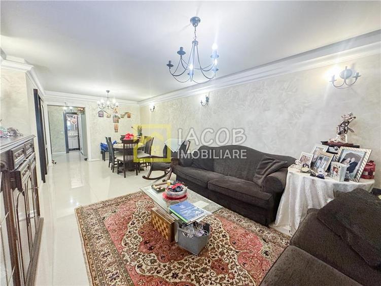 Apartament cu 3 camere decomandat în Orizont
