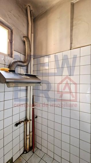 Casă individuală cu 15 camere cu Canalizare în Unirii