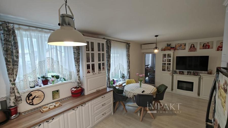 Apartament cu 3 camere semidecomandat în Europa