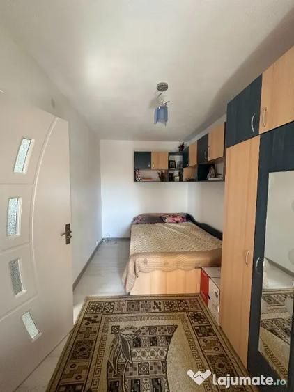 Apartament cu 2 camere nedecomandat în Malu Roșu