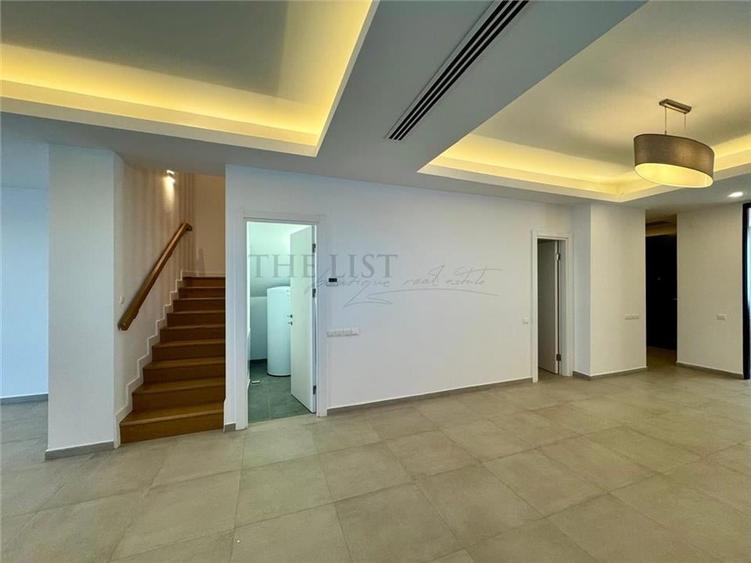 Duplex cu 6 camere cu Canalizare în Pipera