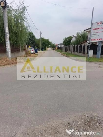 Teren 330 mpla 250-300 m de alte case.Zona in dezvoltare. - 2