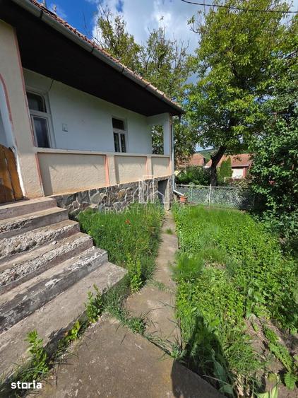 Casă cu 3 camere cu Teren 1192 Mp în Criș