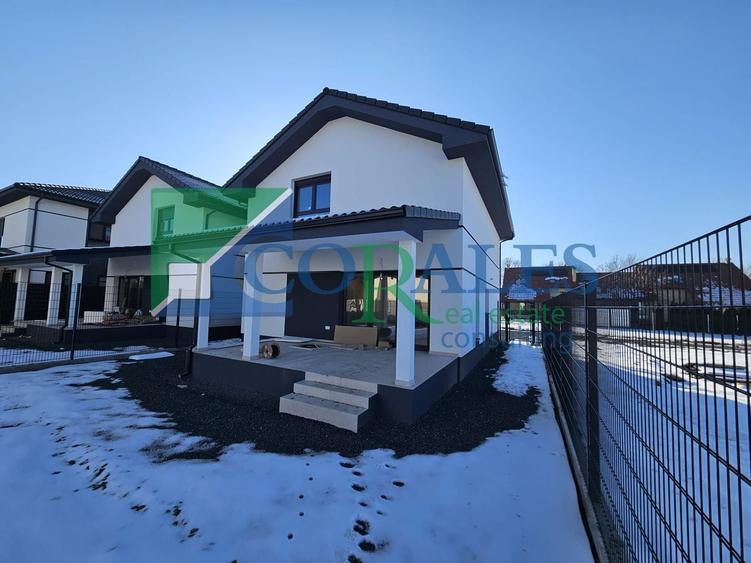 Duplex cu 4 camere cu Canalizare în Moșnița Veche