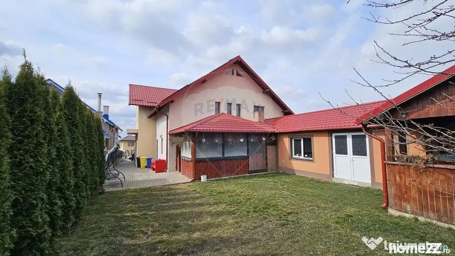 Casă cu 6 camere cu Teren 1000 Mp în Sfântu Ilie