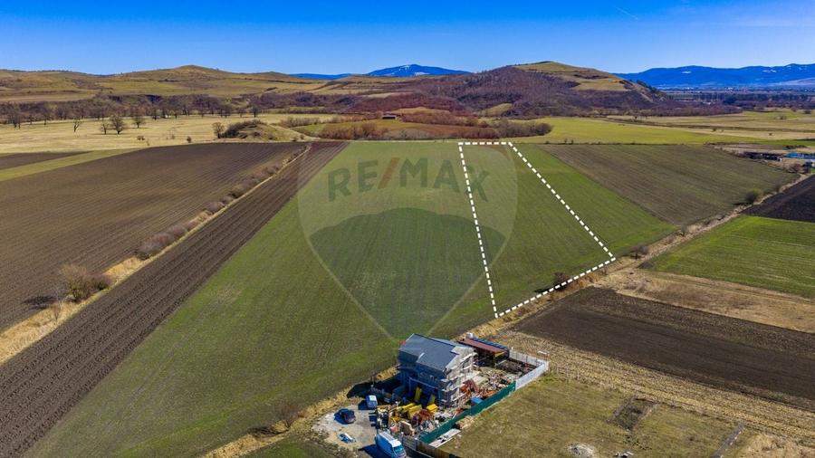 Teren agricol extravilan de 21893 mp, în Bod