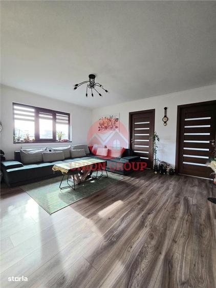Casă cu 4 camere cu Teren 690 Mp în Corbu