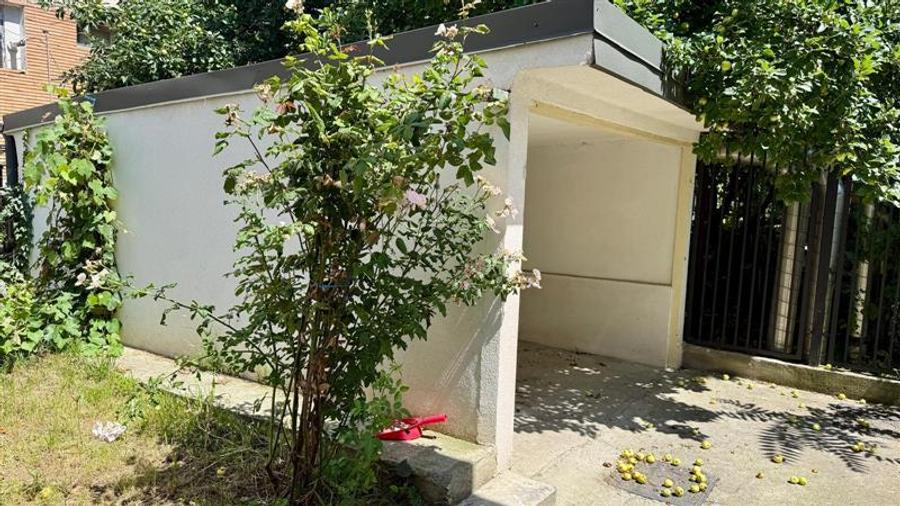 Casă cu 2 camere cu Teren 300 Mp în Aeroport