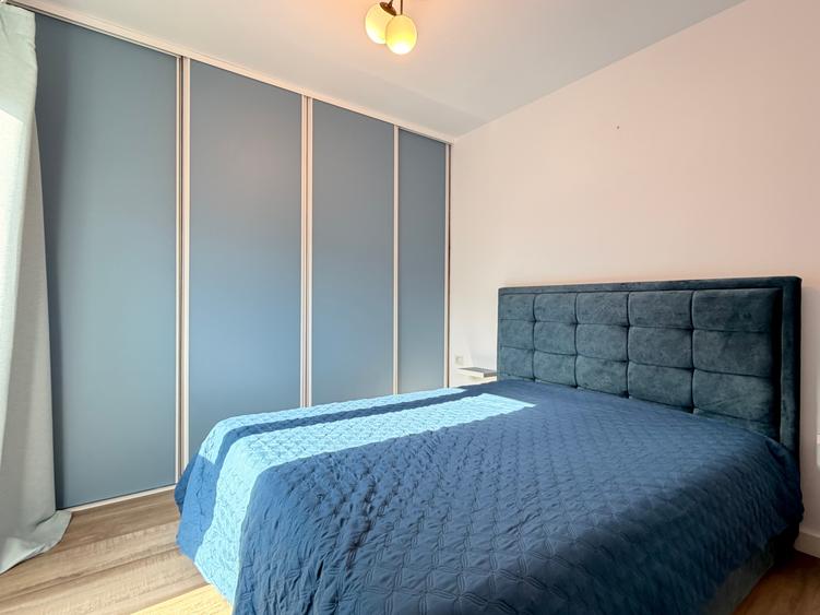 Apartament cu 2 camere decomandat în Girocului