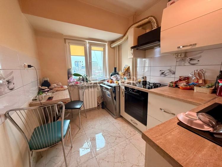 Apartament cu 3 camere decomandat în Unirii