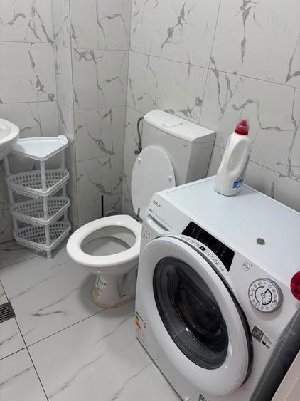Garsonieră în Roșu