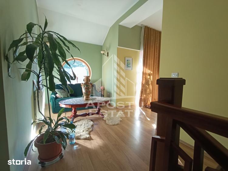 Casă cu 9 camere cu Teren 709 Mp în Blașcovici