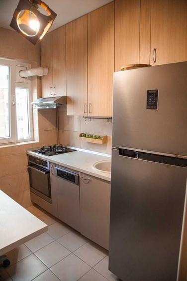 Apartament cu 2 camere decomandat în Basarabia