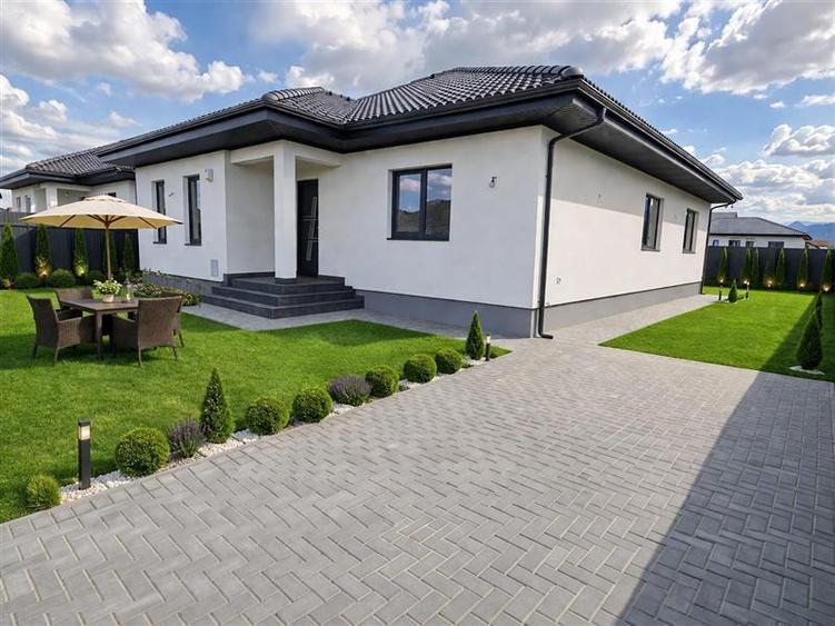 Casă individuală cu 4 camere cu Teren 500 Mp în Tărlungeni