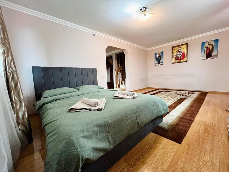 Casă cu 4 camere cu Teren 300 Mp în Central