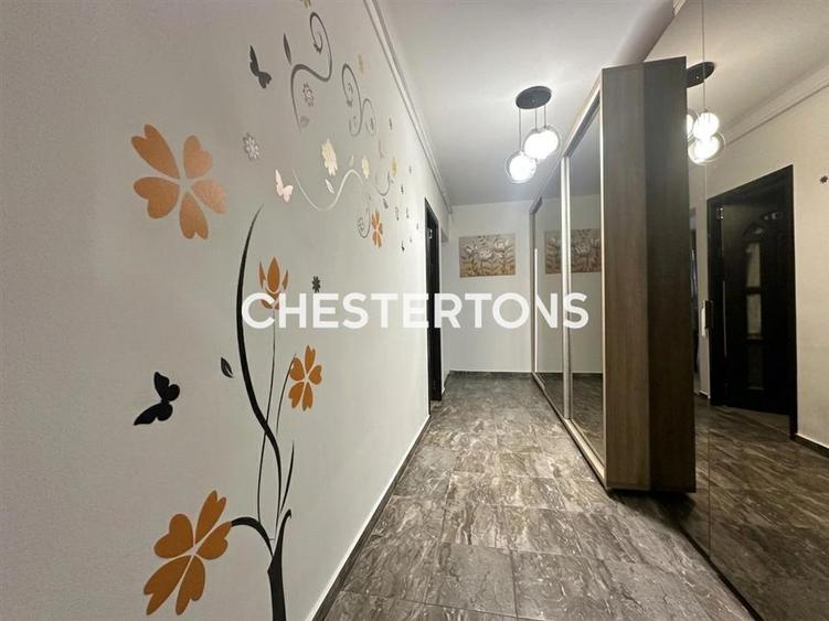 Apartament cu 3 camere decomandat, mobilat în Central