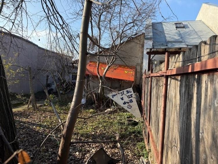 Casă cu 2 camere cu Teren 255 Mp în Central
