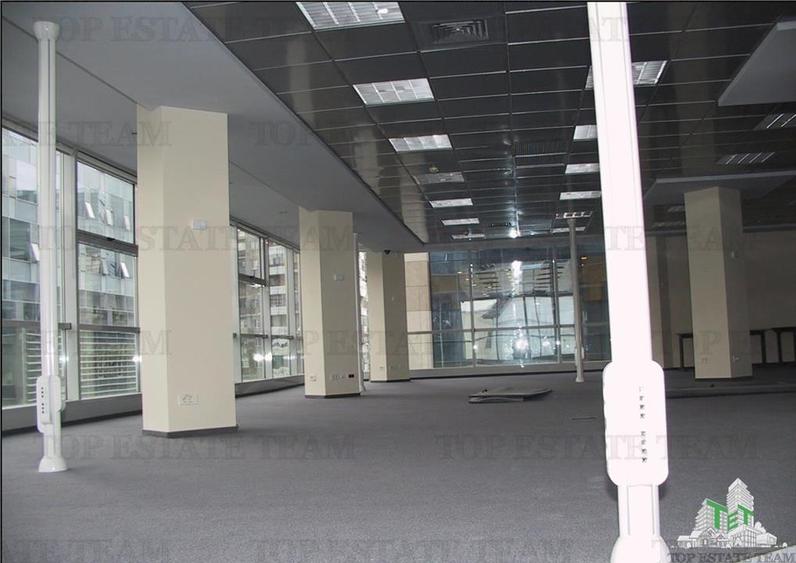 Birou, de 296 mp, în Central