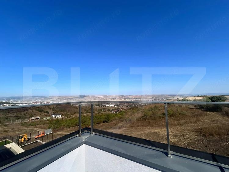 Casă cu 5 camere cu Teren 458 Mp în Central