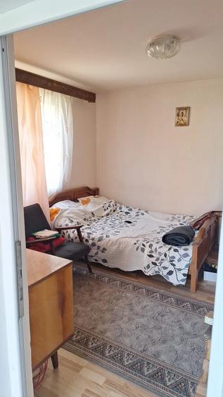 Casă cu 3 camere în Stâlpu