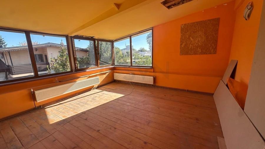 Casă individuală cu 5 camere cu Garaj în Chitila