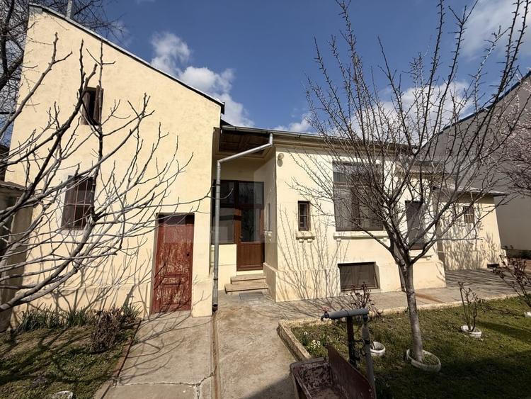 Casă S + P + Pod 200 mp, teren 427 mp, vad auto și pietonal, Centru - 13