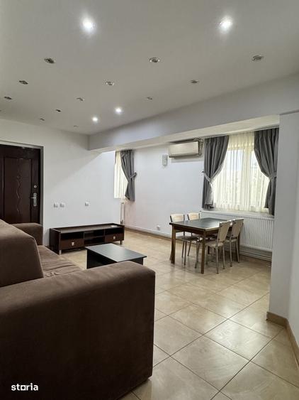 Apartament cu 3 camere decomandat în Micro 3