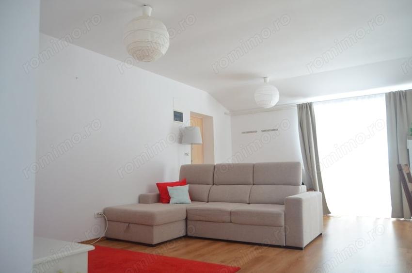 Apartament cu 3 camere decomandat în Poiana Țapului