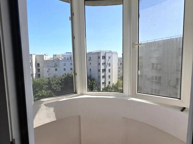 Garsonieră decomandată în Calea Călărașilor