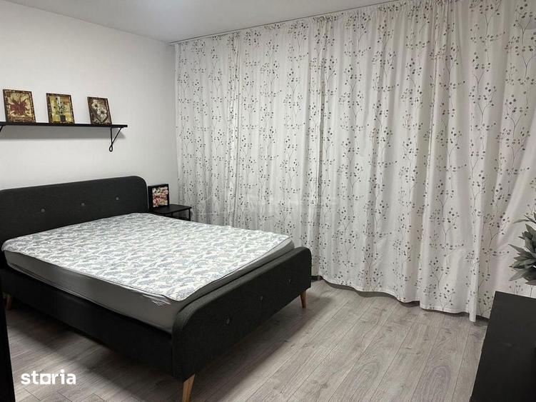 Apartament cu 3 camere decomandat în Vitan