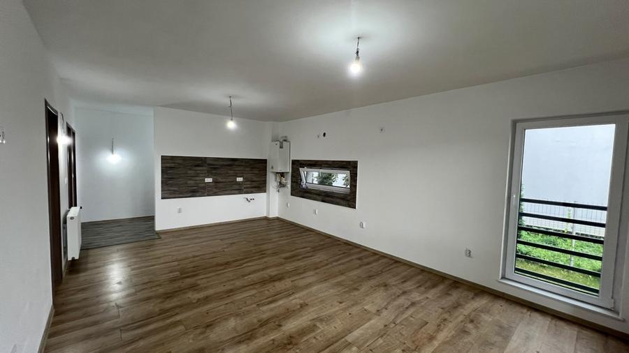 Apartament cu 3 camere decomandat în Independenței