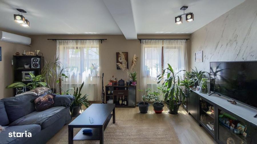 Casă cu 4 camere cu Teren 400 Mp în Central