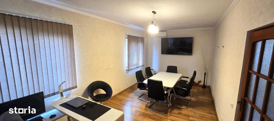 Casă cu 4 camere cu Teren 150 Mp în Văcăresti