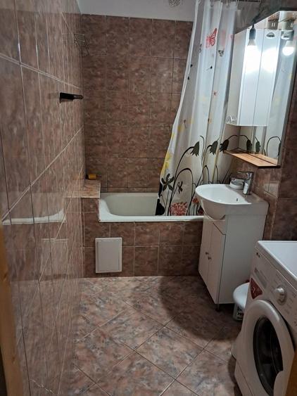 Apartament cu 2 camere decomandat în Buziașului