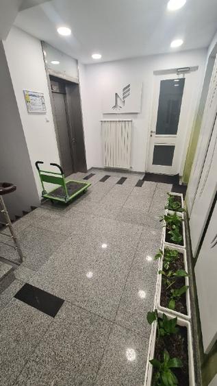 Birou, 216 mp în 13 Septembrie